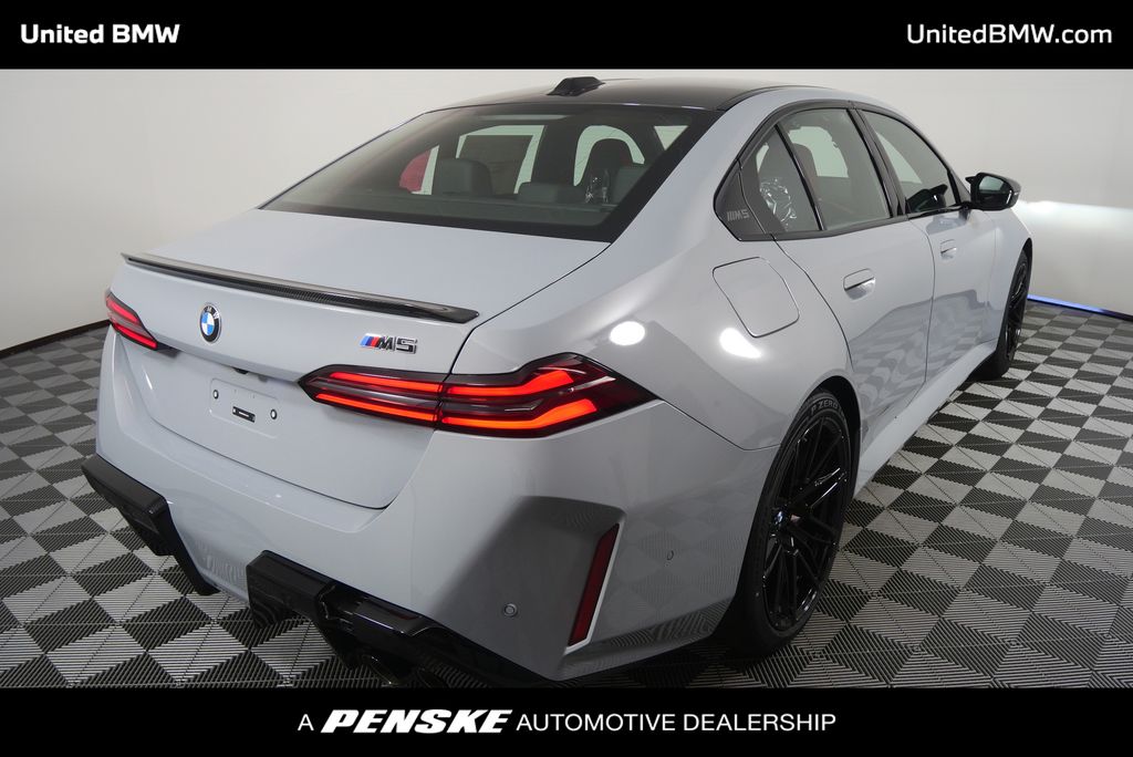 Thumbnail: 2026 BMW M5 - 4