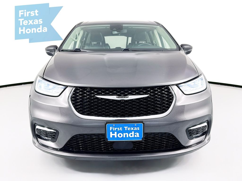 Used Car 2023 Chrysler Pacifica Hybrid  Touring L For Sale Under $25,000 In Austin, Texas