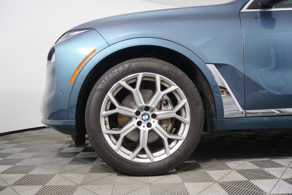 Thumbnail: 2025 BMW X7 - 7
