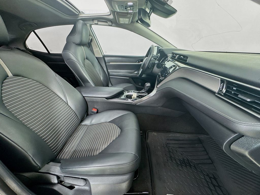 Used Car 2019 Toyota Camry Hybrid  Se For Sale Under $20,000 In Austin, Texas