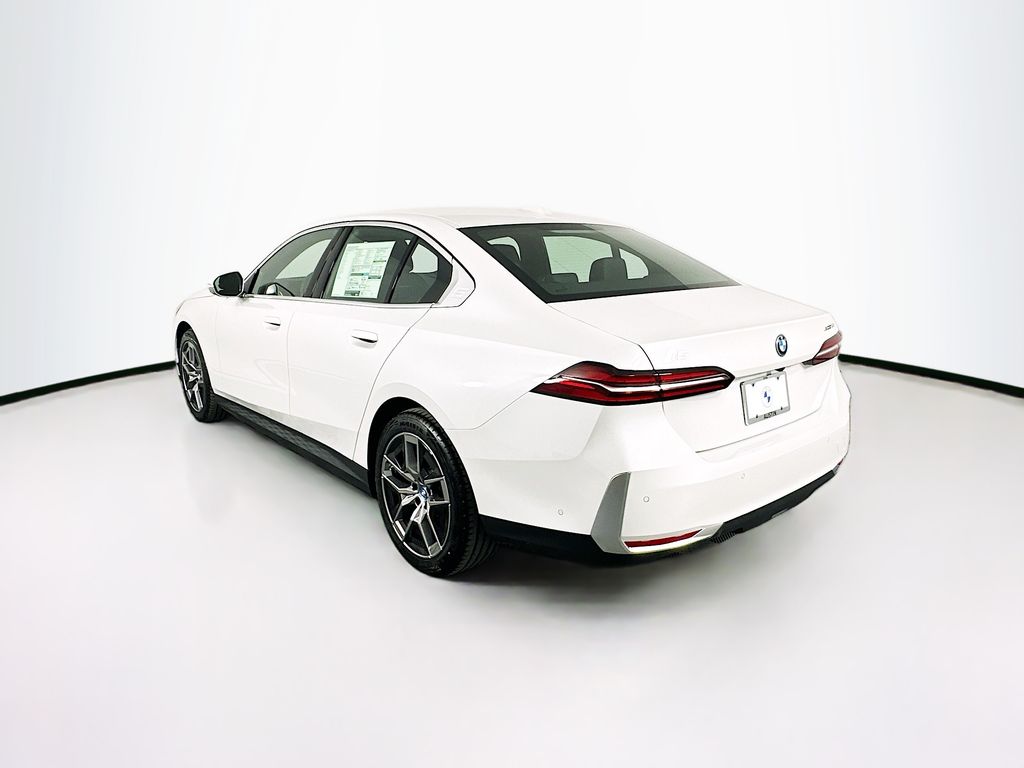 Thumbnail: 2024 BMW i5 - 7