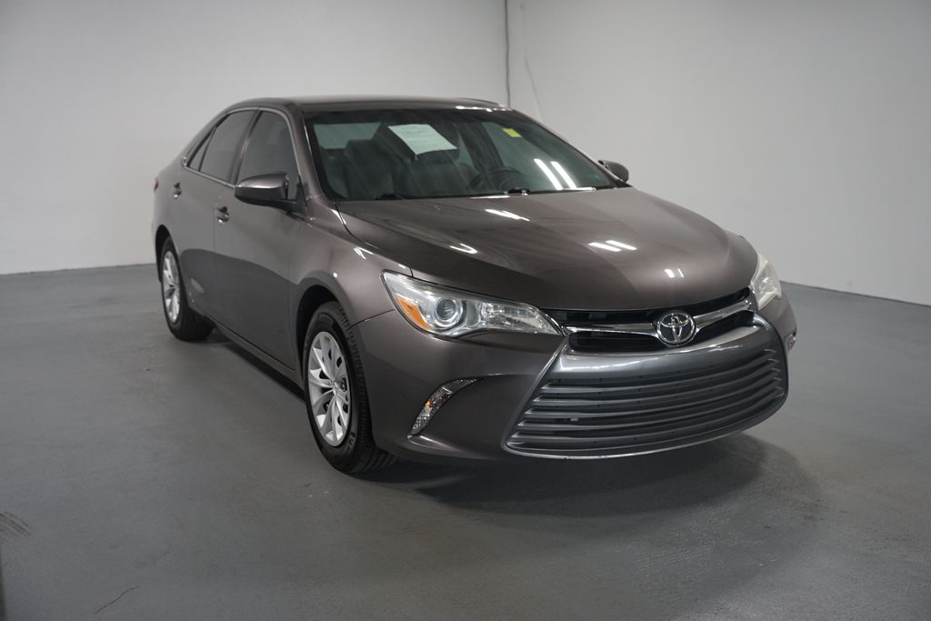 Thumbnail: 2015 Toyota Camry - 3