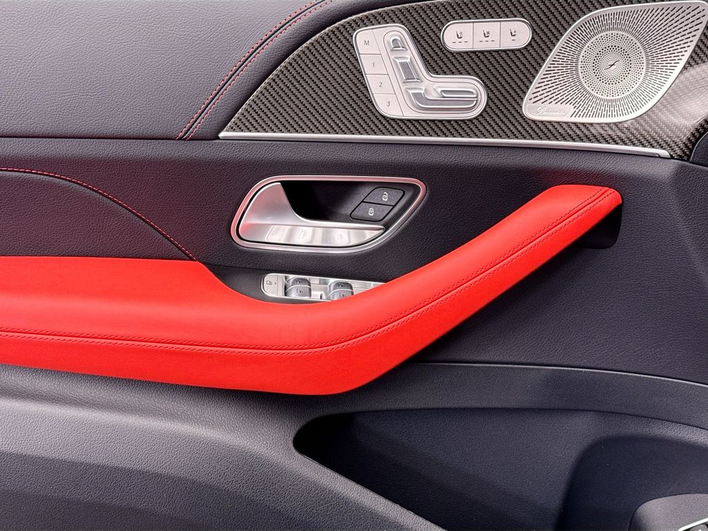 Thumbnail: 2026 Mercedes-Benz GLE - 22