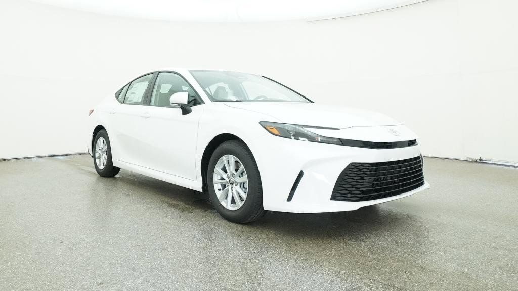 2025 Toyota Camry LE 8
