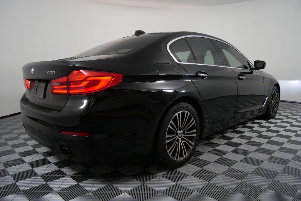 2017 BMW 5 Series 530i 4