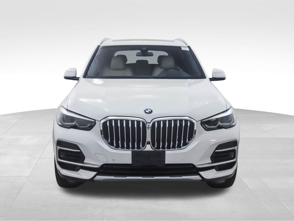 Thumbnail: 2022 BMW X5 - 8