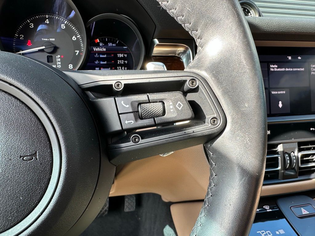 Thumbnail: 2024 Porsche Macan - 16