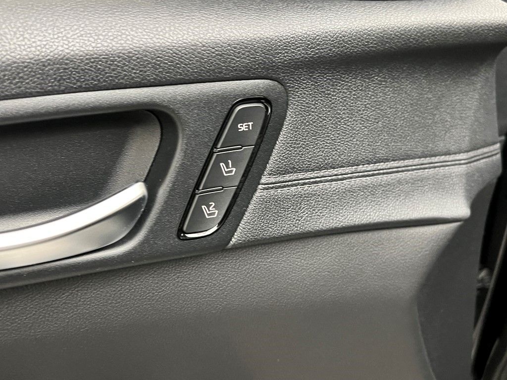 Thumbnail: 2016 Kia Optima - 23