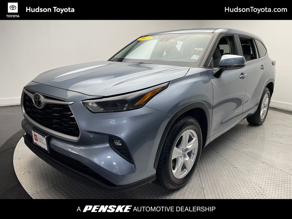 2023 Toyota Highlander LE -
                Jersey City, NJ