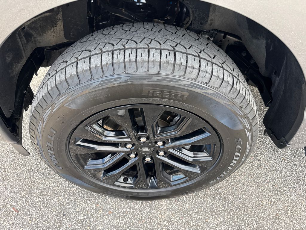 Certified Used 2025 Gray Ford XLT image 13