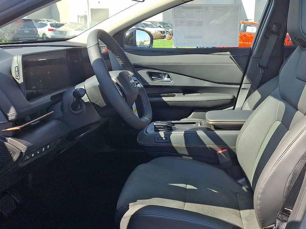 2025 Nissan Ariya Engage 8