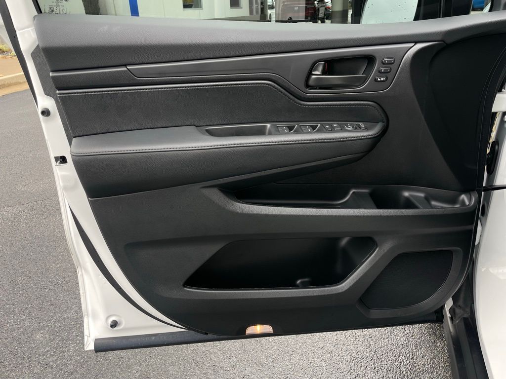 Thumbnail: 2025 Honda Odyssey - 24