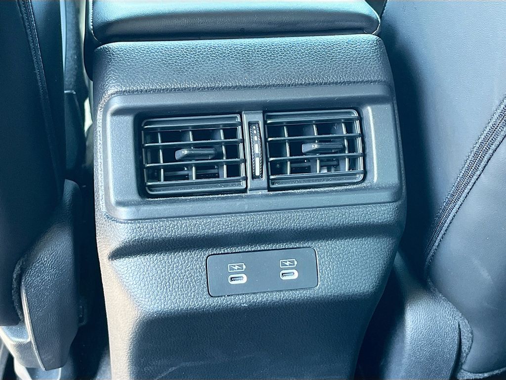 Used 2025  Honda Touring image 26