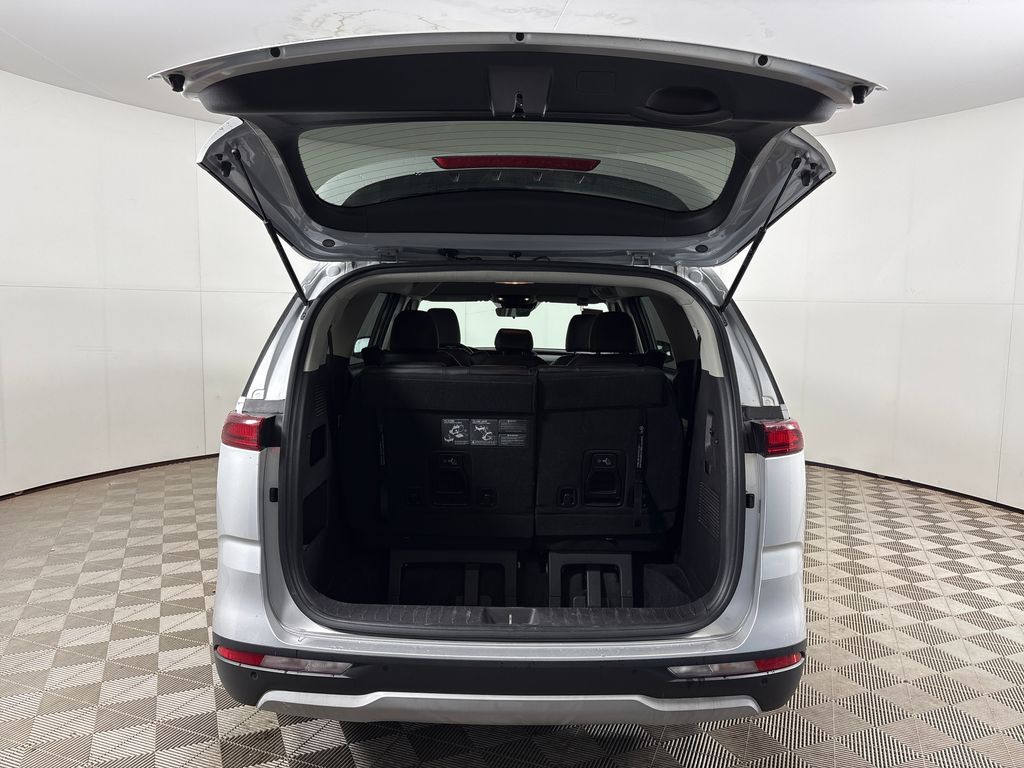 Certified Used 2022 Silver Kia LXS image 9