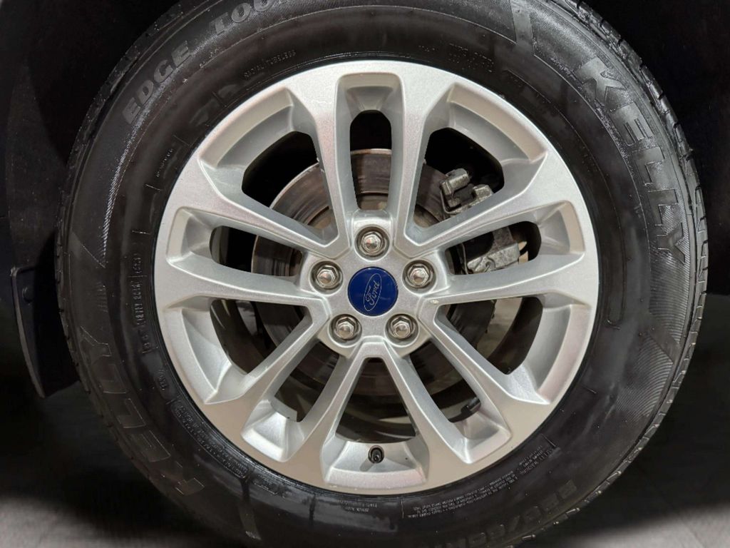 Used 2021 Desert Gold Metallic Ford SE image 29