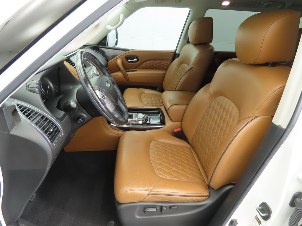 2019 INFINITI QX80 Luxe 19