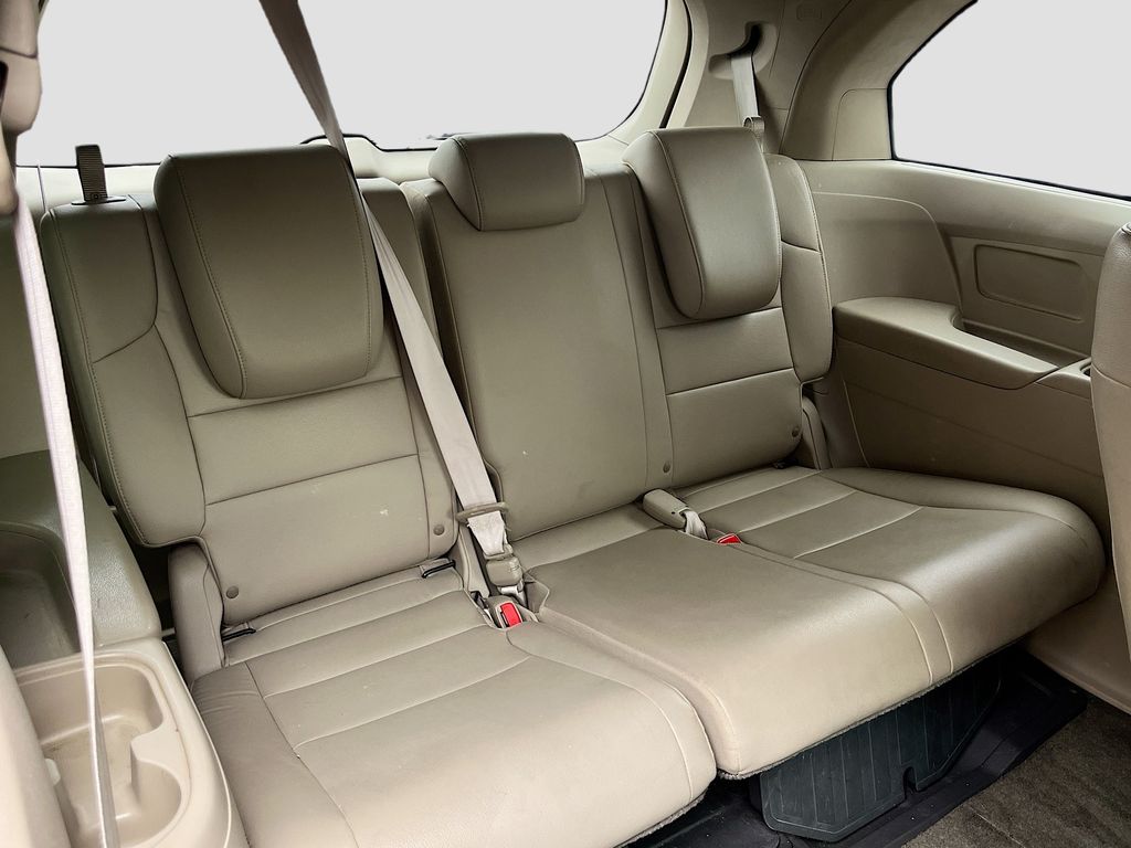 Used 2015 Red Honda EX-L image 27