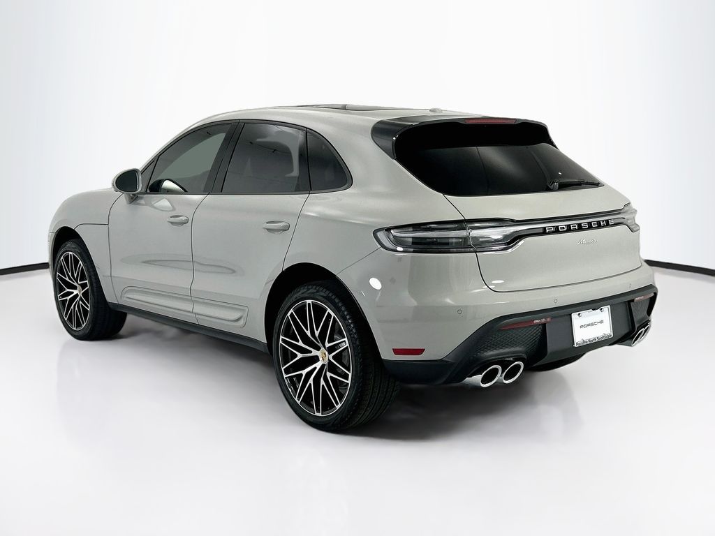 Thumbnail: 2026 Porsche Macan - 3