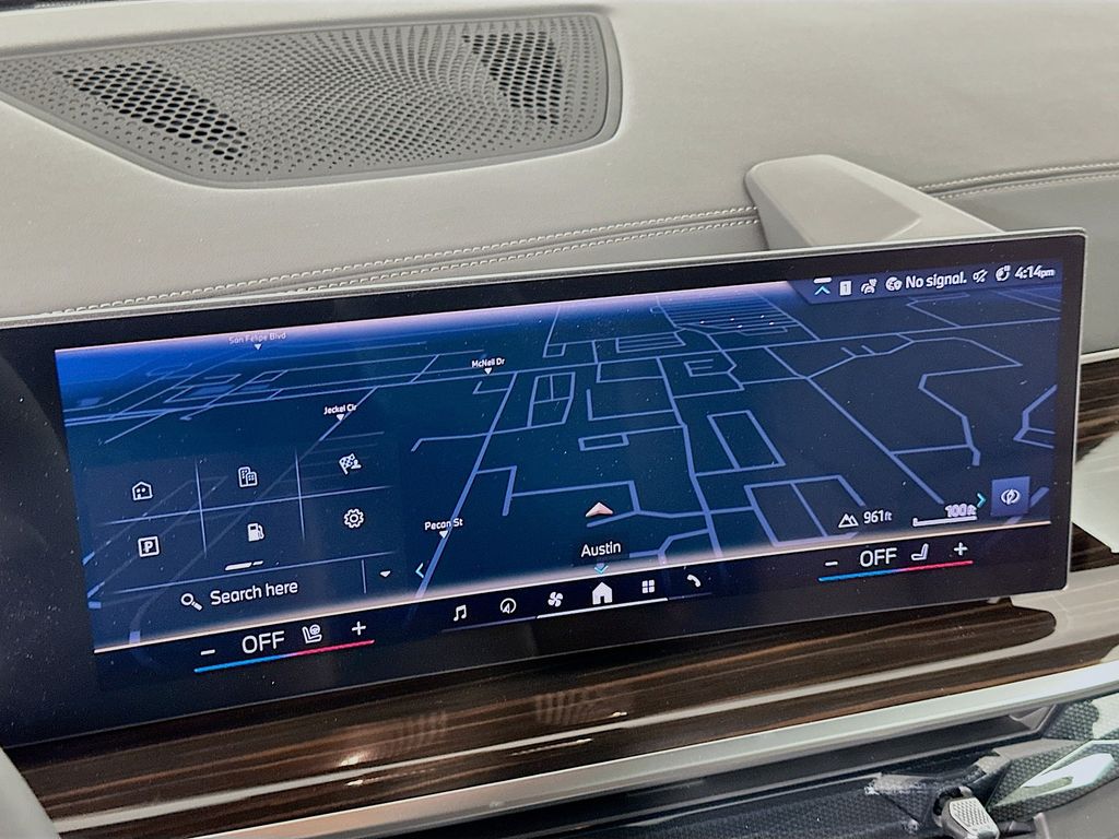 Thumbnail: 2026 BMW X7 - 12
