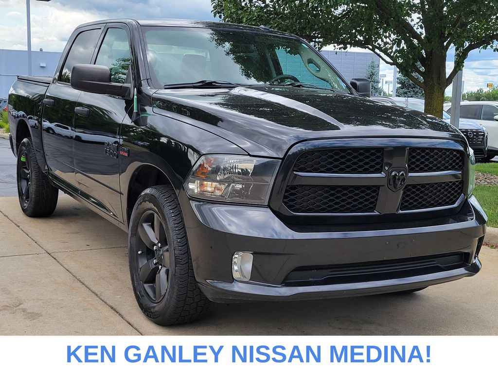 Brilliant Black Crystal Pearlcoat 2015 RAM 1500 Pickup Truck Four-Wheel Drive 8-Speed Automatic