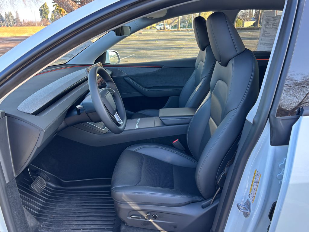 Thumbnail: 2026 Tesla Model Y - 19