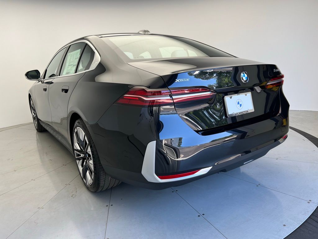 2025 BMW 5 Series 530i xDrive 4