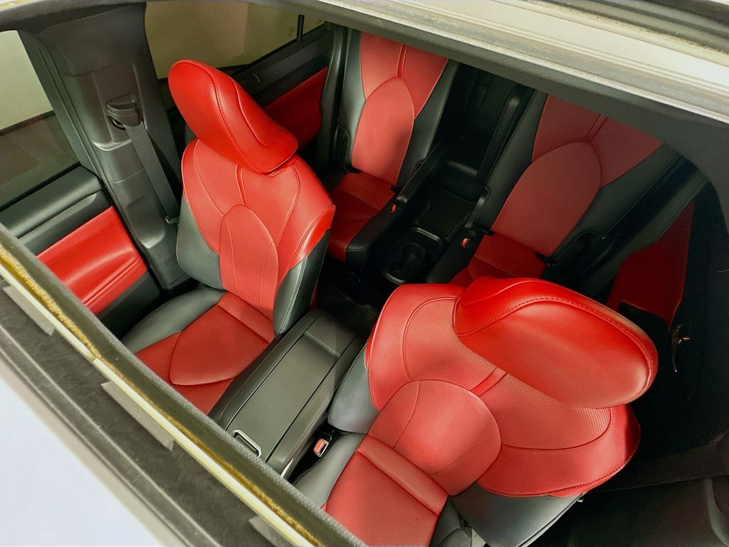 Thumbnail: 2021 Toyota Highlander - 22