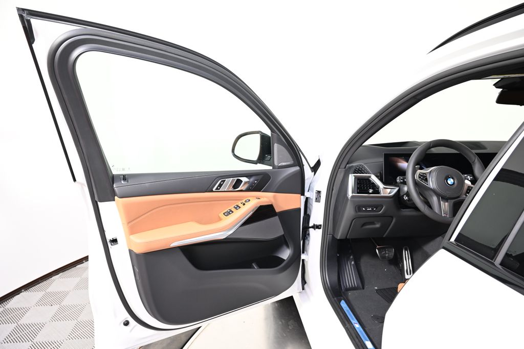 Thumbnail: 2026 BMW X5 - 21