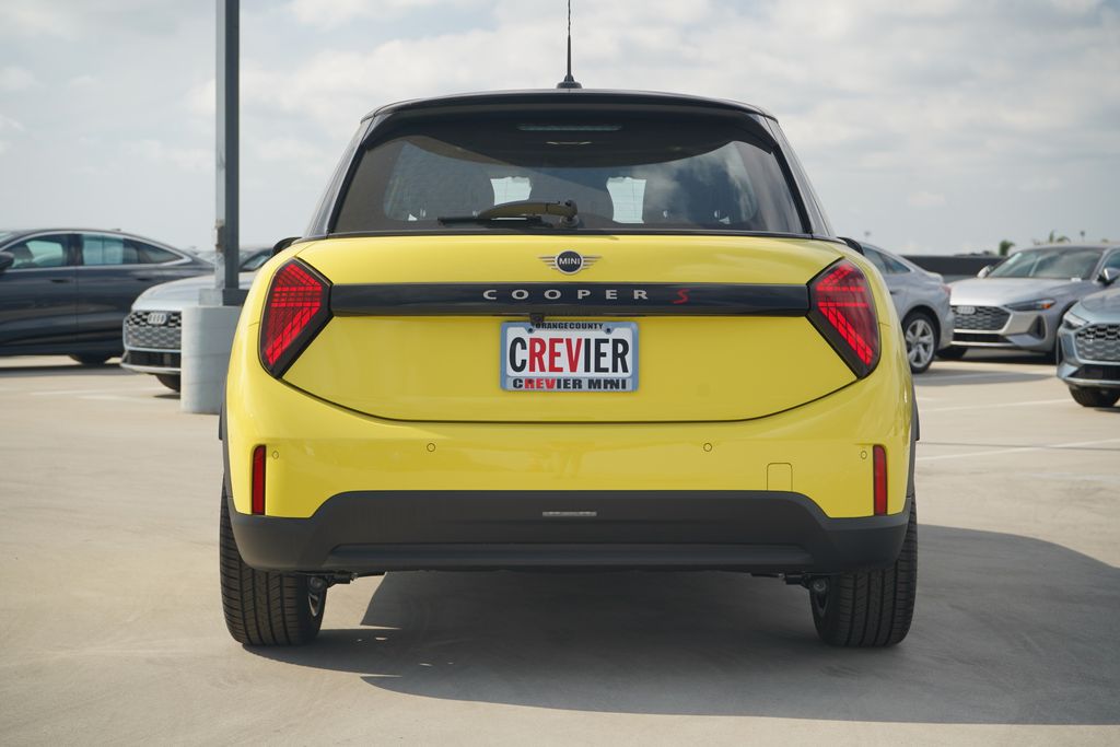Thumbnail: 2026 MINI Cooper - 4