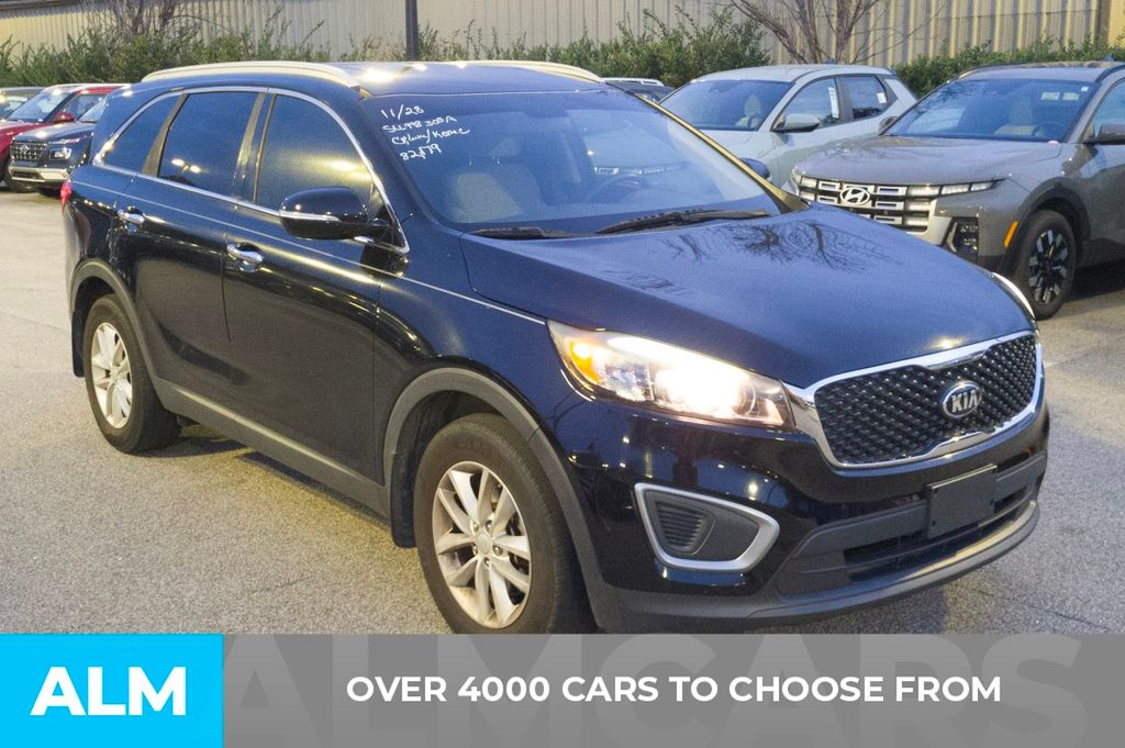 2017 Kia Sorento LX photo 2
