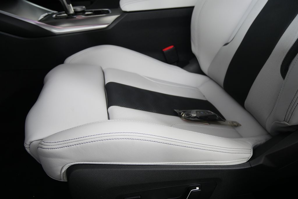 Thumbnail: 2026 BMW M4 - 12