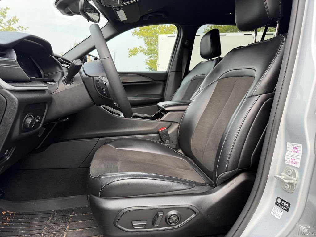 2023 Jeep Grand Cherokee L Altitude 4x4