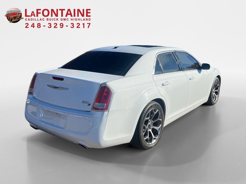 2012 Chrysler 300 S 7