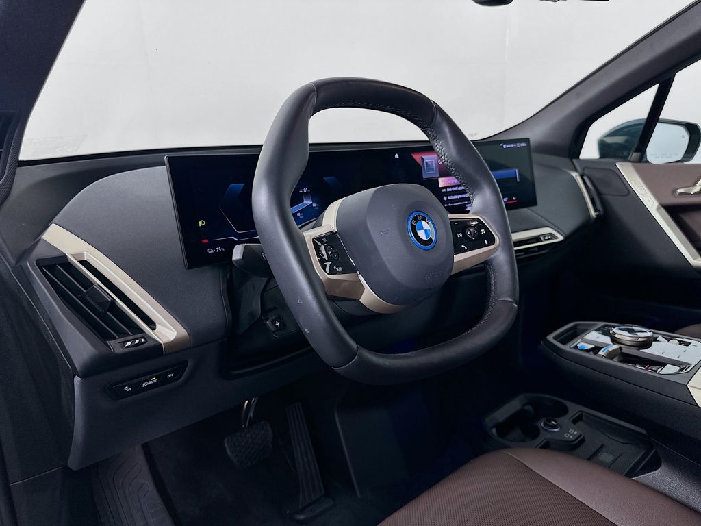Thumbnail: 2023 BMW iX - 9