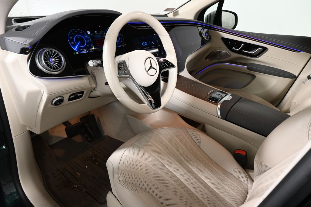 Thumbnail: 2023 Mercedes-Benz EQS - 4