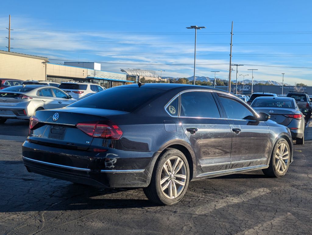 2017 Volkswagen Passat 1.8T SE 4