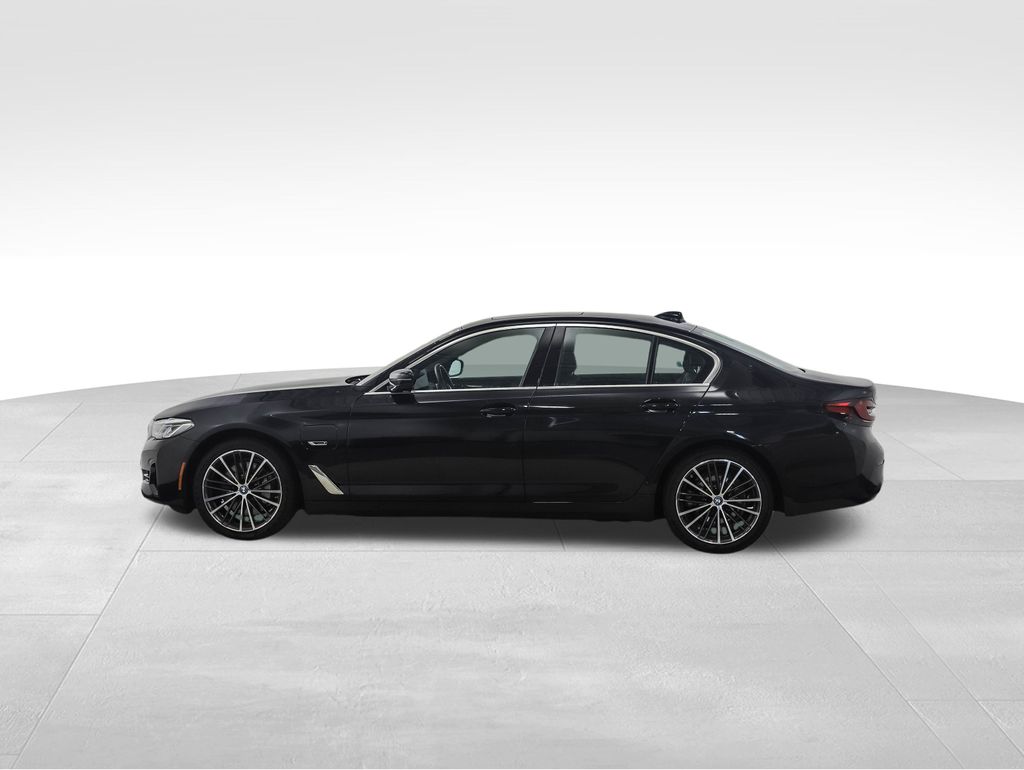 Thumbnail: 2023 BMW 5 Series - 2
