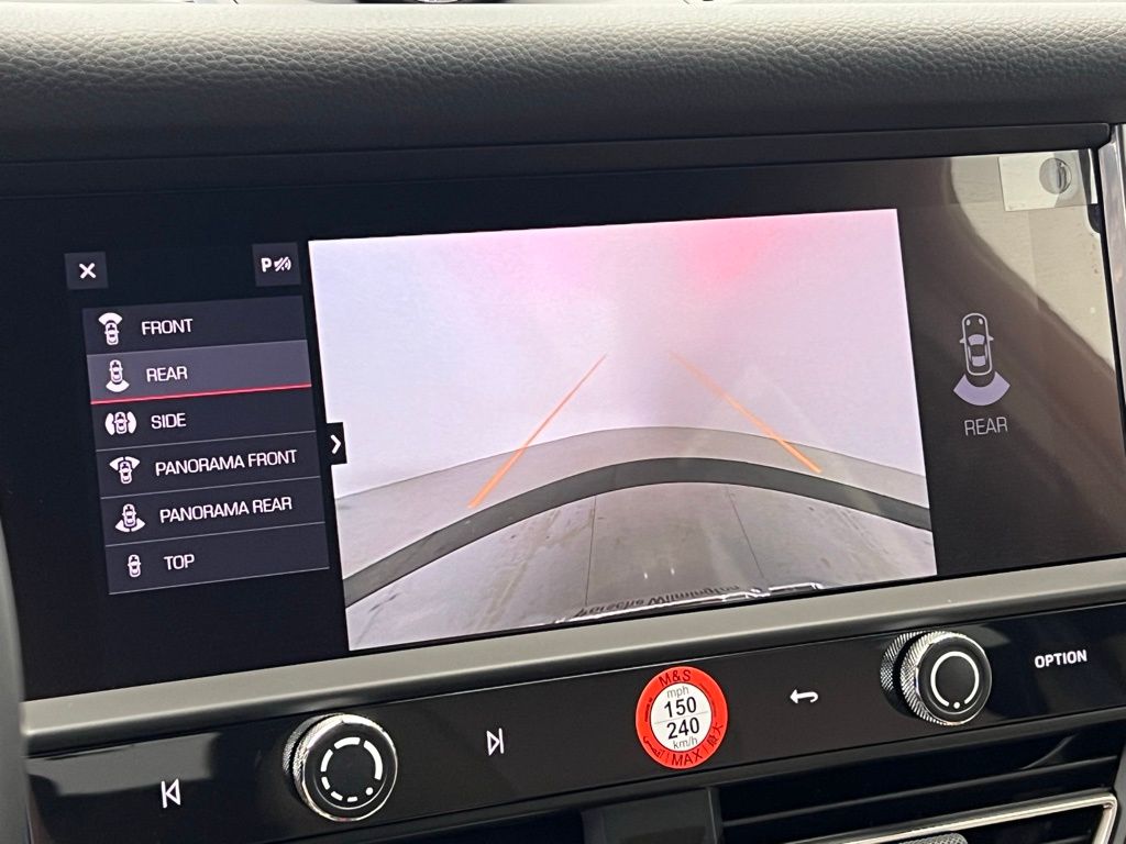 2025 Porsche Macan  15