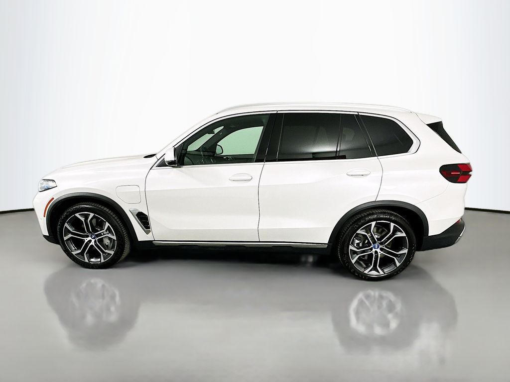 Thumbnail: 2025 BMW X5 - 8
