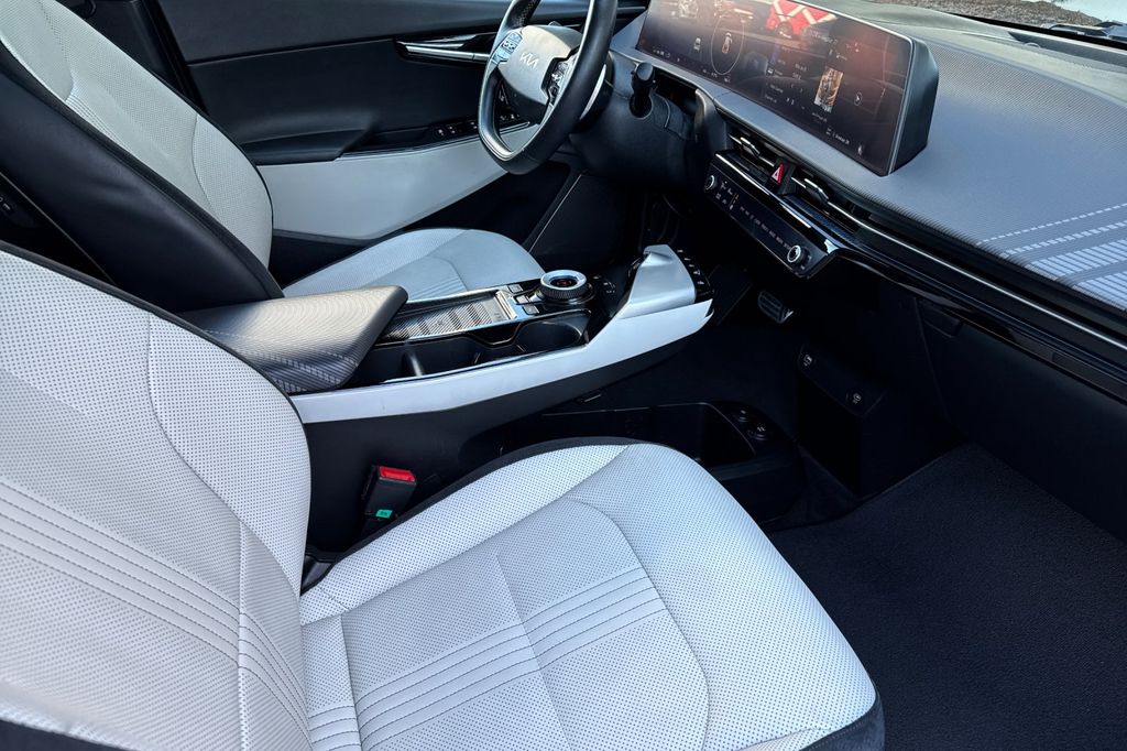used 2022 Kia EV6 car, priced at $22,920