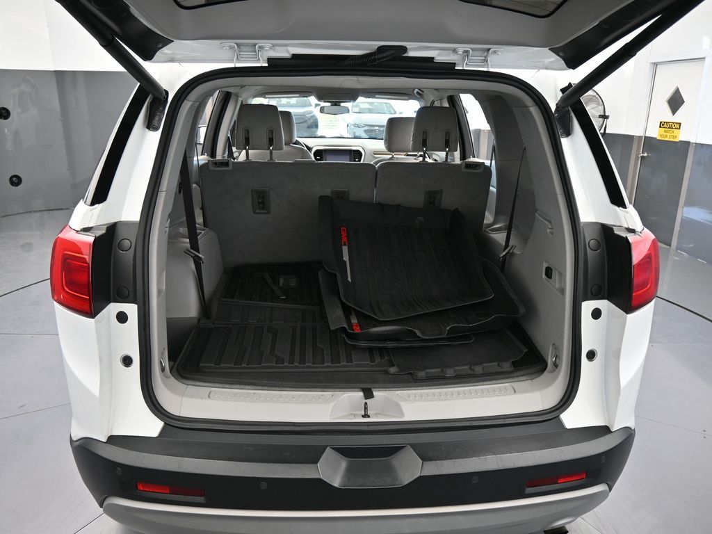 Used 2019 Summit White GMC SLE-2 image 42