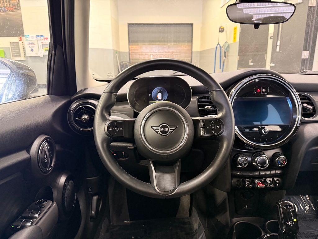 Thumbnail: 2022 MINI Cooper - 23