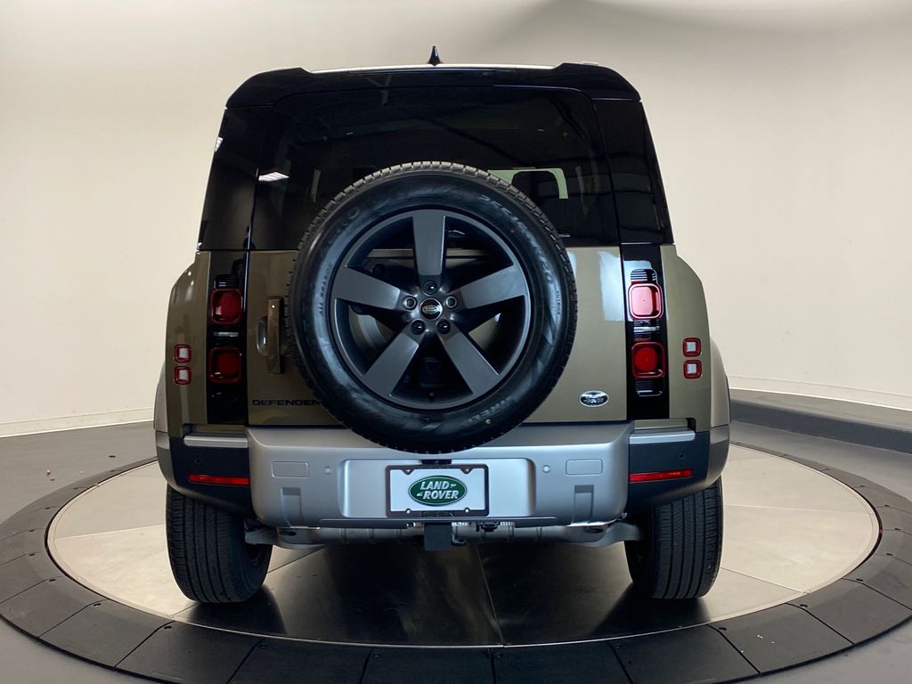 2023 Land Rover Defender 110 S 4