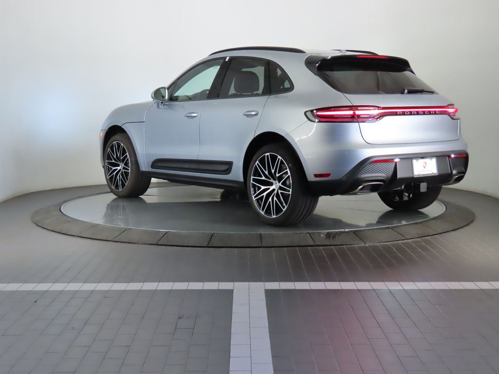 2024 Porsche Macan  3