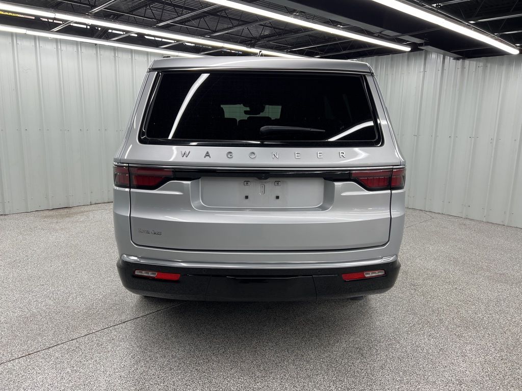 2024 Jeep Wagoneer Base - 4