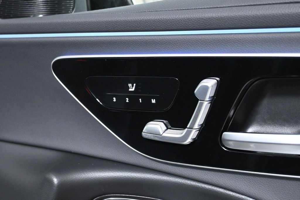 Thumbnail: 2026 Mercedes-Benz E-Class - 22