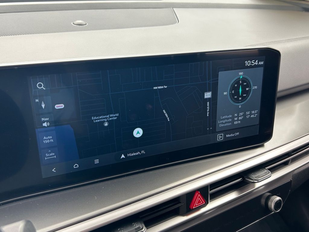 Used 2025 Wolf Gray Kia S image 23