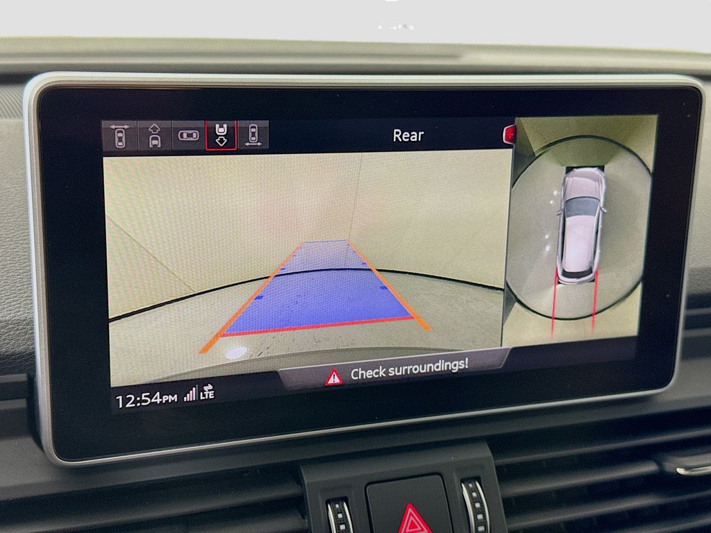 Thumbnail: 2020 Audi SQ5 - 15