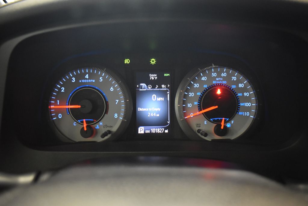 Thumbnail: 2019 Toyota Sienna - 23