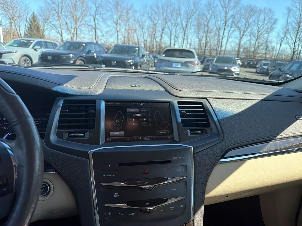 Thumbnail: 2015 Lincoln MKS - 14